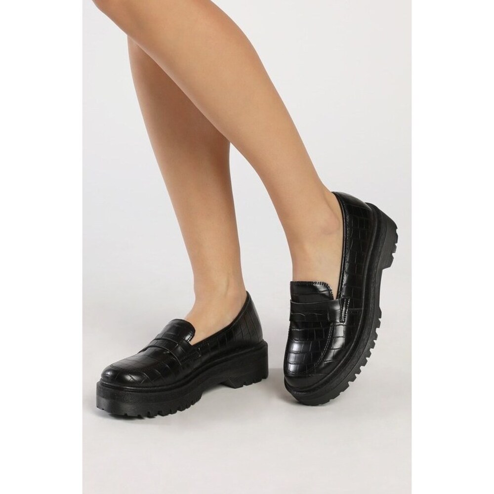 Lulus Maysie Black Crocodile Embossed Flatform Loafers - Size 10